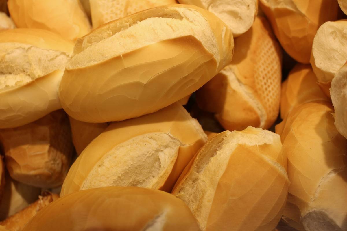 Why Your Bread Rolls Suck (And How a Bread Machine Fixes Everything When Cooking Bread Rolls)