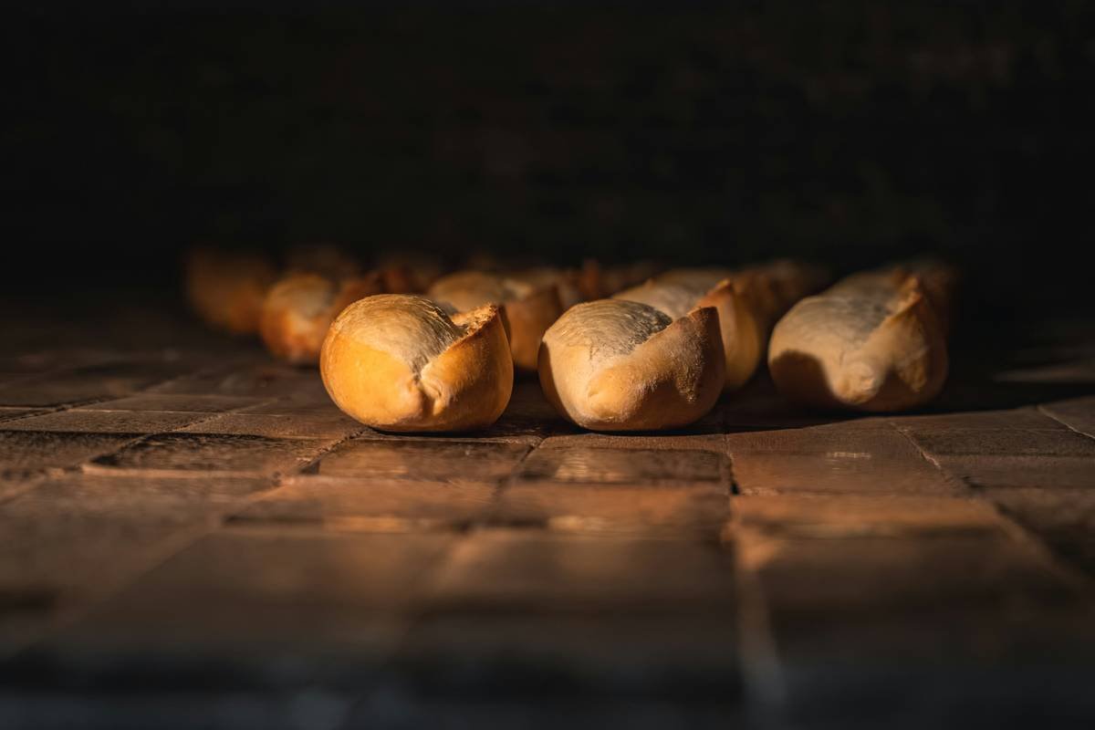 Why Your Bread Rolls Turn Out Tough—And How Cooking Bread Rolls in Air Fryer Solves It