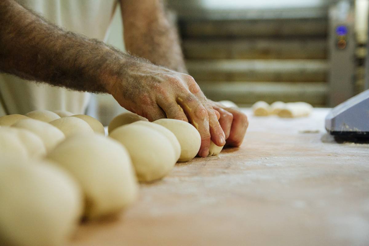 Kneading Bread Using Dough Hook: 7 Proven Tips to Avoid Painful Mistakes